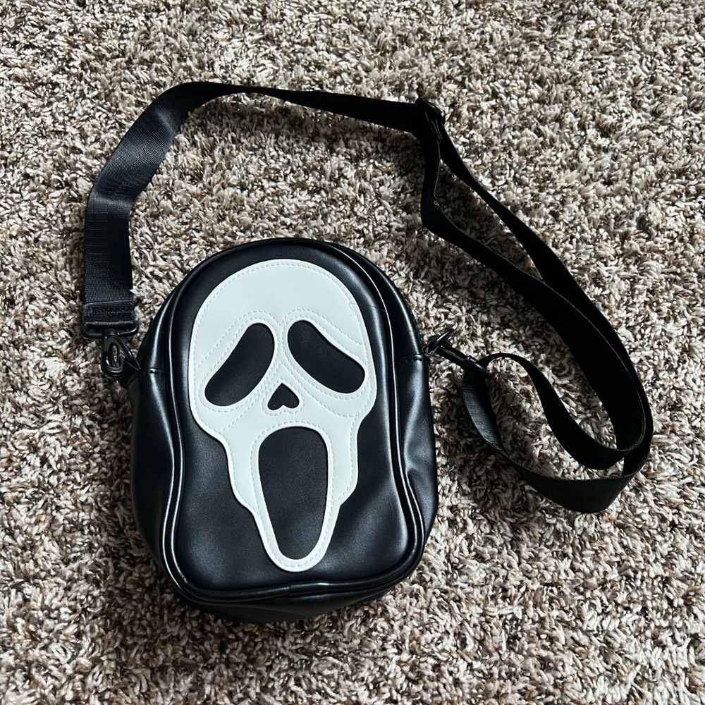 Ghost face